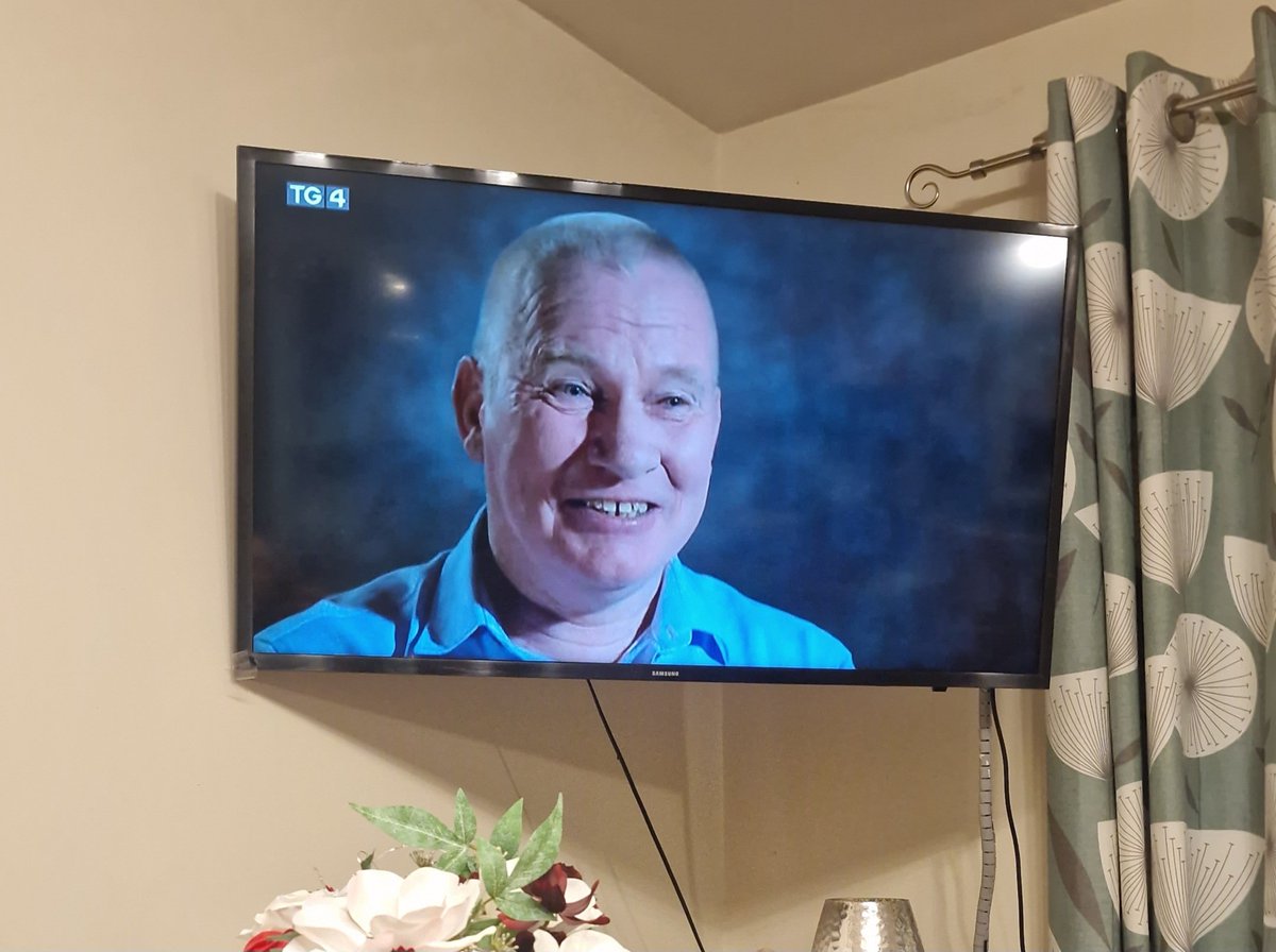 Watching Tony Scullion on Laochra Gael. What a legend. Such an emotional watch. Hearing him recall his time playing in the Derry jersey would make you proud to be a gael, no matter your county. What a man. #GAA #GAAFamily #TG4 #TonyScullion #LaochraGael #ProudToBeIrish