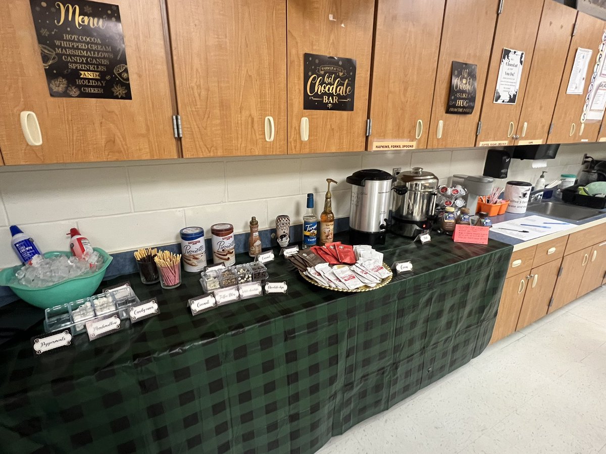 klowrey22's tweet image. Late post, but too cute not to share ‼️ Days in education can sometimes be challenging. #truth So glad we have our sunshine committee @sdedragons to make sure that our hardworking faculty has little pick me-ups sprinkled throughout the year. #hotchocolatebar