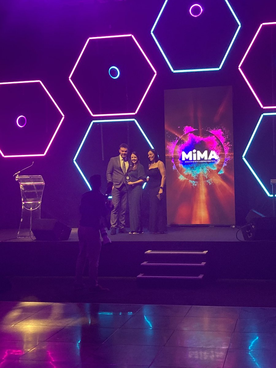 future-pro tweet media