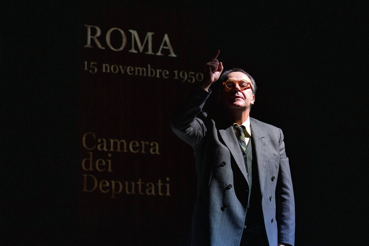 CentroSChiara's tweet photo. Questa sera a Trento, durante il debutto di 'De Gasperi: l'Europa Brucia', l'attore protagonista Paolo Pierobon ha avuto un malore. Si è ripreso, ed è in ospedale per accertamenti.  Ringraziamo il pubblico per la comprensione, a Paolo il nostro augurio di pronta guarigione. https://t.co/M7NdqSqGFl