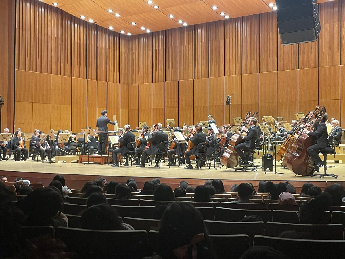 We had the incredible opportunity to watch the Houston Symphony with a group of talented students. There is magic in experiencing live orchestral music. Moments like these remind us of the power of exposure! . 🎶🎻 #HoustonSymphony #MusicInspires #StudentExperience