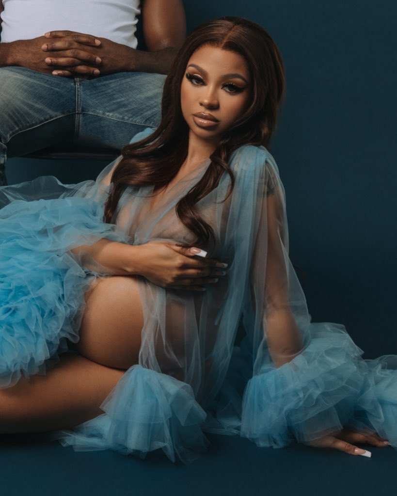 If you lots friends or aunties are pregnant and need a proper maternity shoot, shout me 💕

Info@condrycalvinmlilo.com