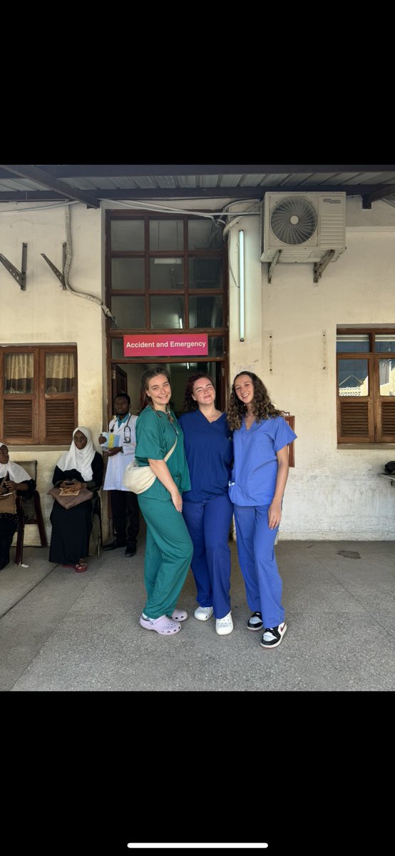 ChloePalms03's tweet photo. The last 4 weeks has made me realise that if you don’t laugh, you’ll cry! Had the most amazing experiences with the most amazing people which will last a life time💓 As for Mnazi Mmoja…Asante sana &amp; Kwaheri!🇹🇿 https://t.co/eG7kLtaxdl