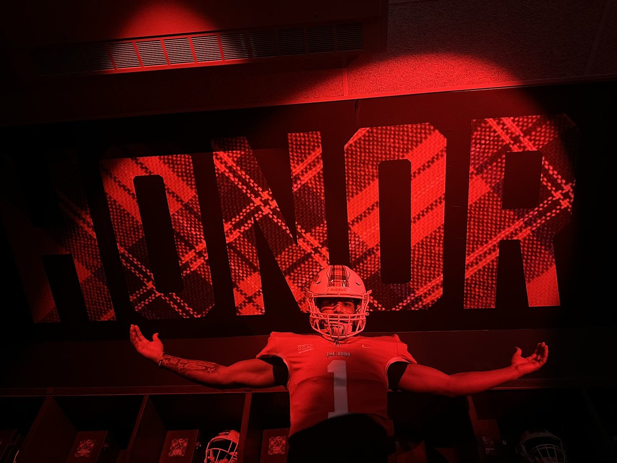 First I just want to the man above 🙏🏾very excited to announce I’ve received a division 2 offer from <a href="/EdinboroFB/">Edinboro Football</a> and wanted to thank <a href="/CoachPapley/">Tony Papley</a> and the rest of the staff for the amazing visit.