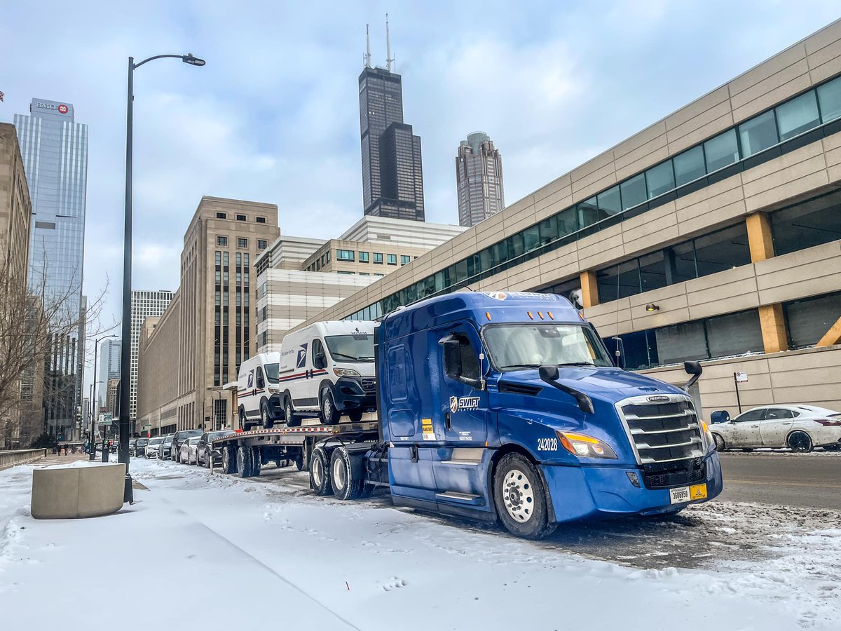 SwiftTransport's tweet photo. "Who said flatbed doesnβt go downtown?!" - Eric W.
#FlatbedCrew #FlatbedTrucker #incomingmail π¬ https://t.co/WxSsFpHzq5
