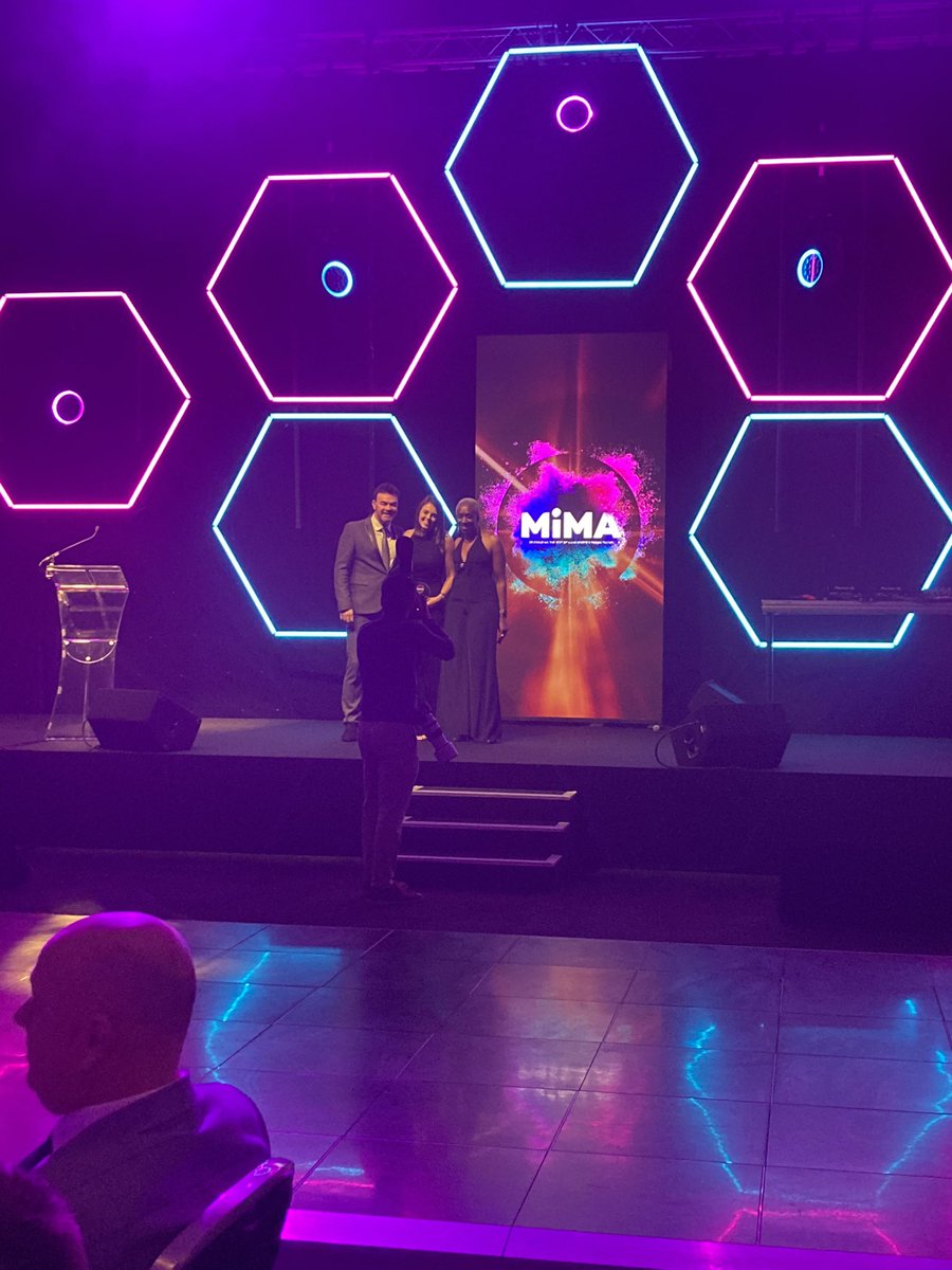 future-pro tweet media