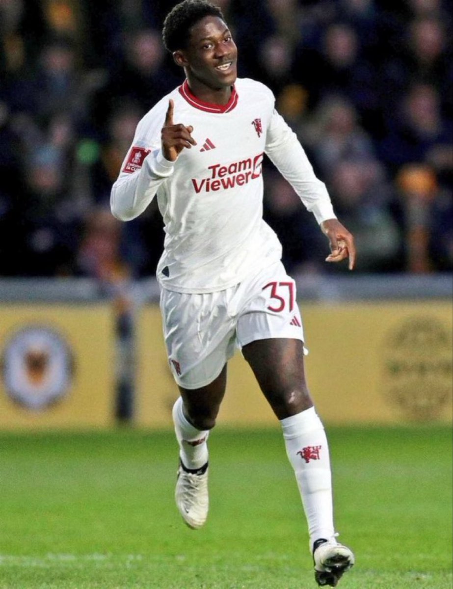 fabrizoromanoz's tweet image. 🚨🔴 Appreciation tweet for Kobbie Mainoo the saviour!
No Manchester United fan will scroll without a Retweet🔄 and a like ❤️
#WOLMUN