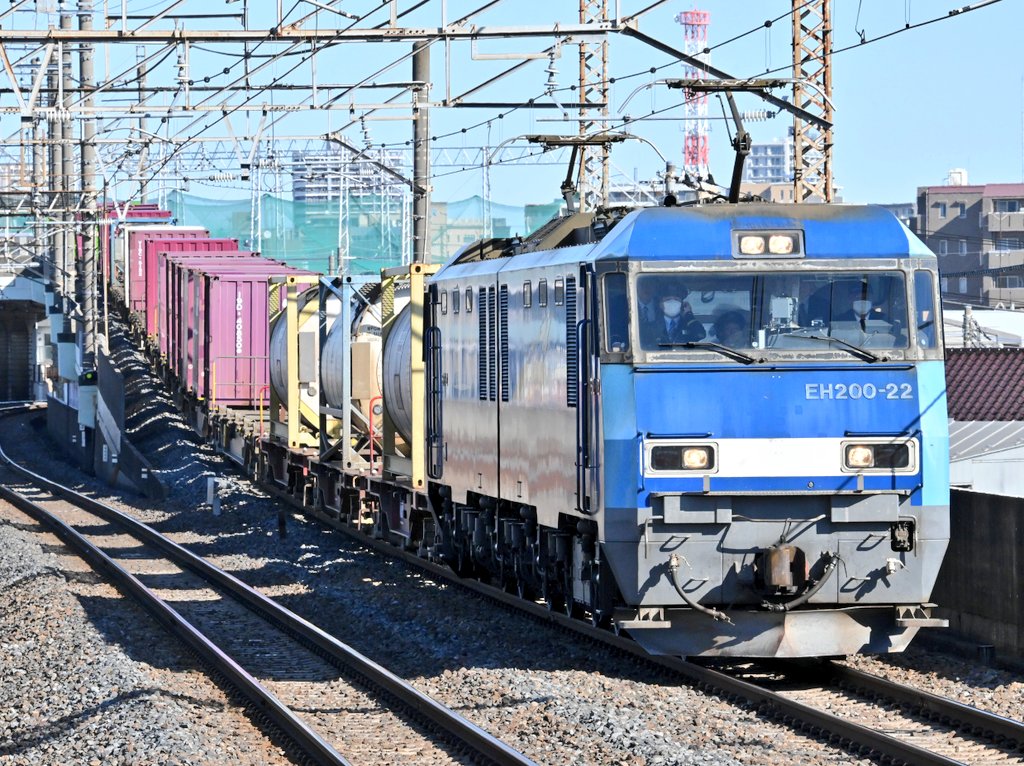 おはようございます☀本日は2月2日なので、先月撮影したEH200 22号機牽引の貨物列車📷久しぶりにブルーサンダー見れました✋ 本日もよろしくお願いします🙇　#おはようトレイン #EH200 #22号機の日