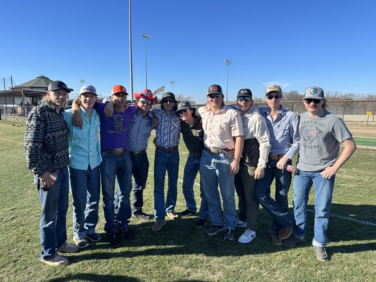 MSC_Softball's tweet photo. Aggie Award 🤠: Haili Igou &amp; MSC Rodeo Team 

Chain Gang ⛓️: Bradi Harman, Haili Igou x2, and Courtney Grey x2 https://t.co/SjYFvrKzcK