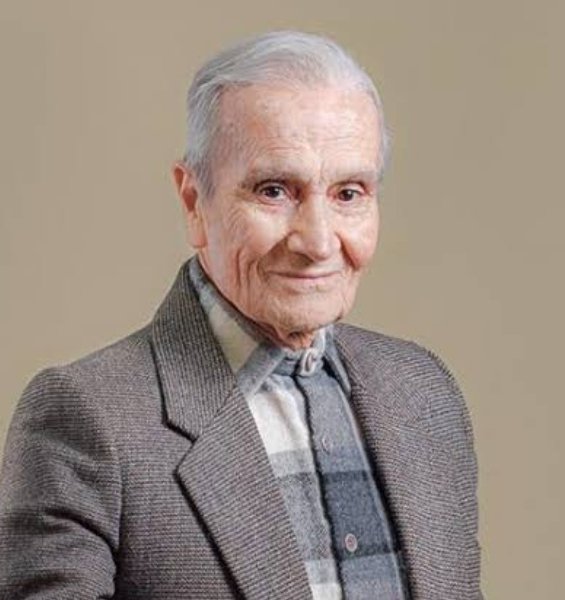 paul martin peru (@paulmartinperu) on Twitter photo Acabo de terminar de hablar con el gran actor Carlos Gassols (93). Querido amigo y gran señor.
Se le debería hacer un justo homenaje por esa larga y fructífera carrera. 
Es el momento. Acabo de terminar de hablar con el gran actor Carlos Gassols (93). Querido amigo y gran señor.
Se le debería hacer un justo homenaje por esa larga y fructífera carrera. 
Es el momento.