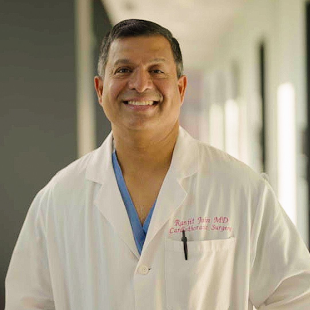 umnmedschool's tweet photo. February is American Heart Month and we celebrate Dr. Ranjit John, head of the Medical School’s cardiothoracic division &amp; @MHealthFairview, who has implanted over 400 mechanical pumps in over two-decades of work ➡️: https://t.co/rlYr9EfnKk. https://t.co/HeQ11GFI5A