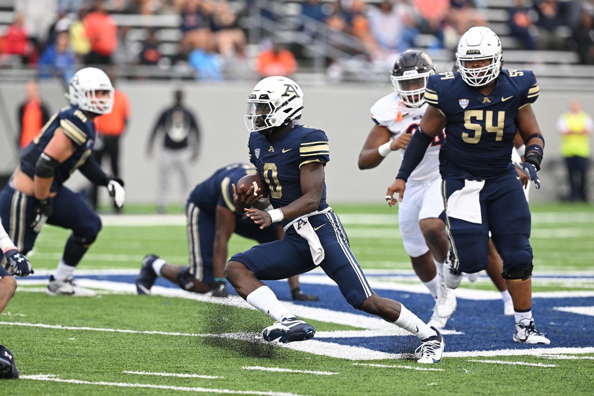 ✞ Blessed to receive an offer from The University of Akron..🤍#AGTG @ZipsBacks @ZipsFB @AllenTrieu @RisingStars6 @TheD_Zone