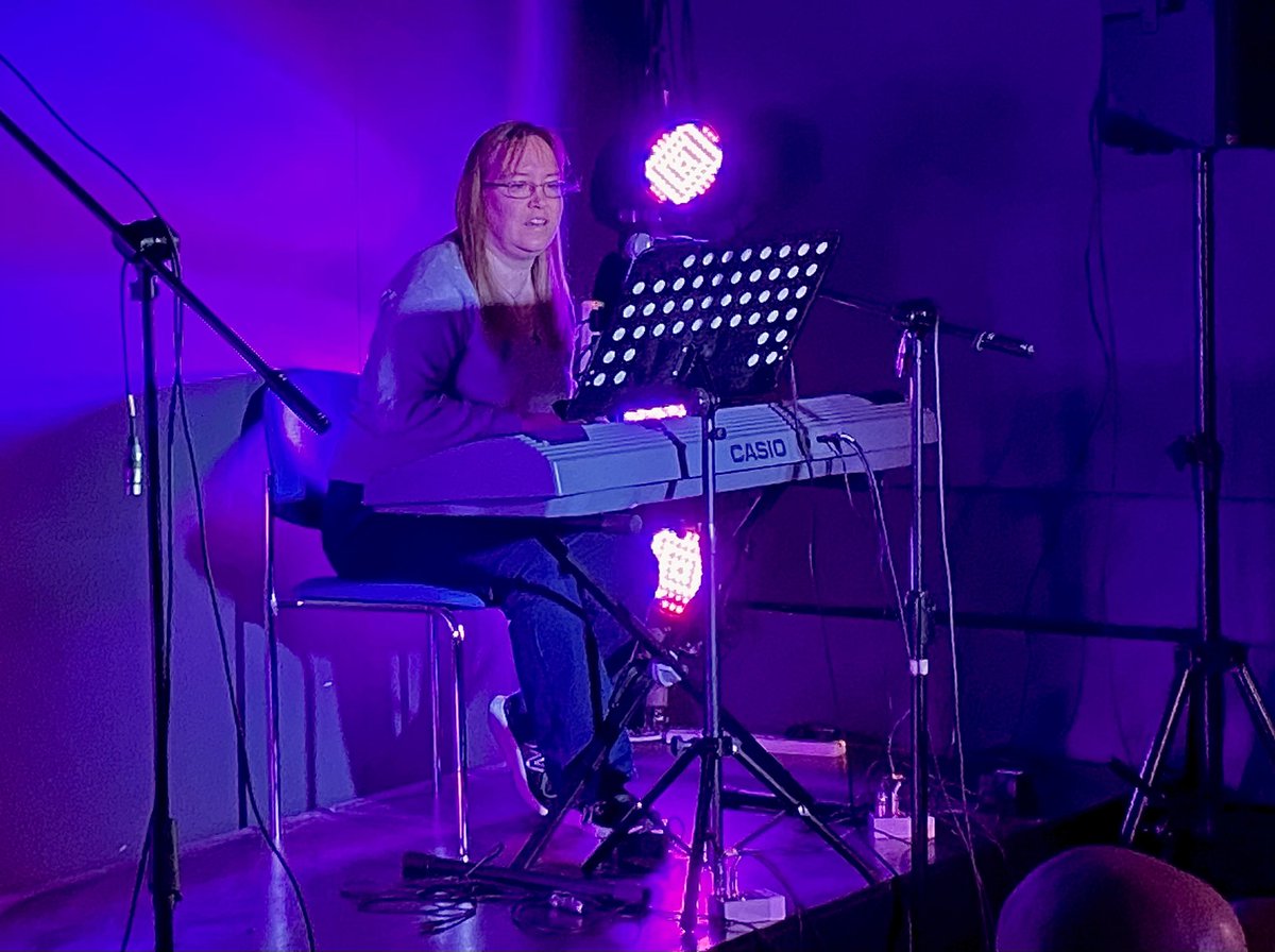 FieryBirdVenue's tweet photo. Thanks to the performers, audience & volunteers for tonightโs #FieryBird Open Mic at our venue ๐๐ 32 Goldsworth Road, Woking GU21 6JT - next to the fire station. Most Thursdays at 7:30pm - everyone welcome @FieryBirdVenue
#openmic #Woking #livemusic #WeLoveWoking https://t.co/z9SFdFW9Hs