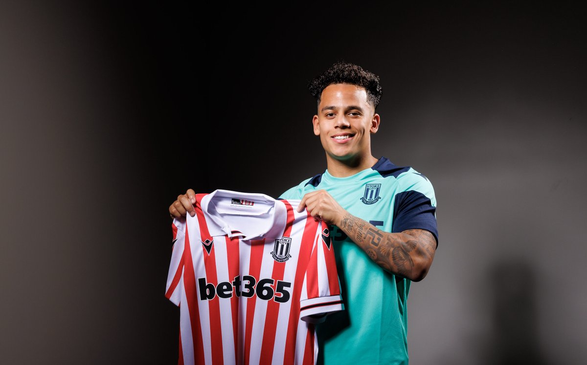 stokecity's tweet photo. Ready in red and white 🔴⚪️ https://t.co/xxH5sbVQEP