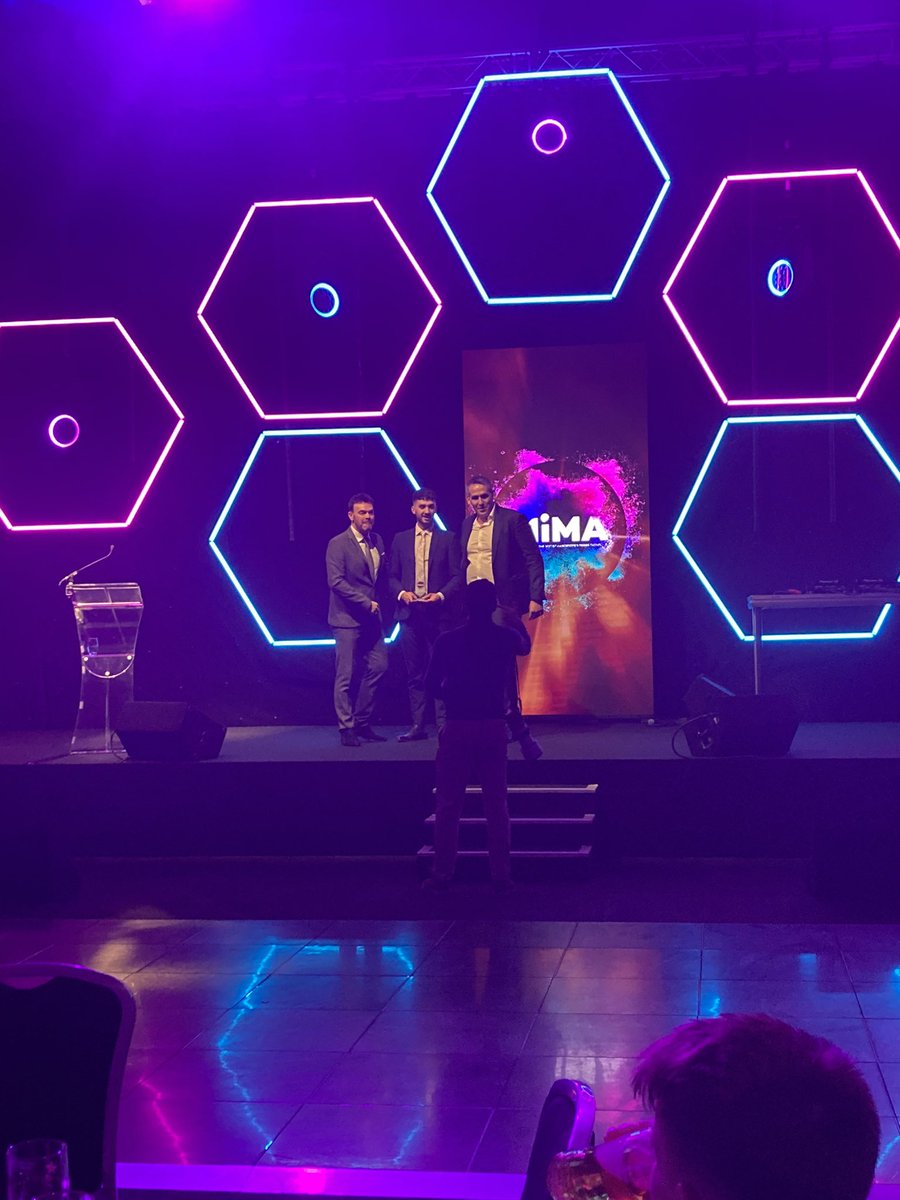 future-pro tweet media