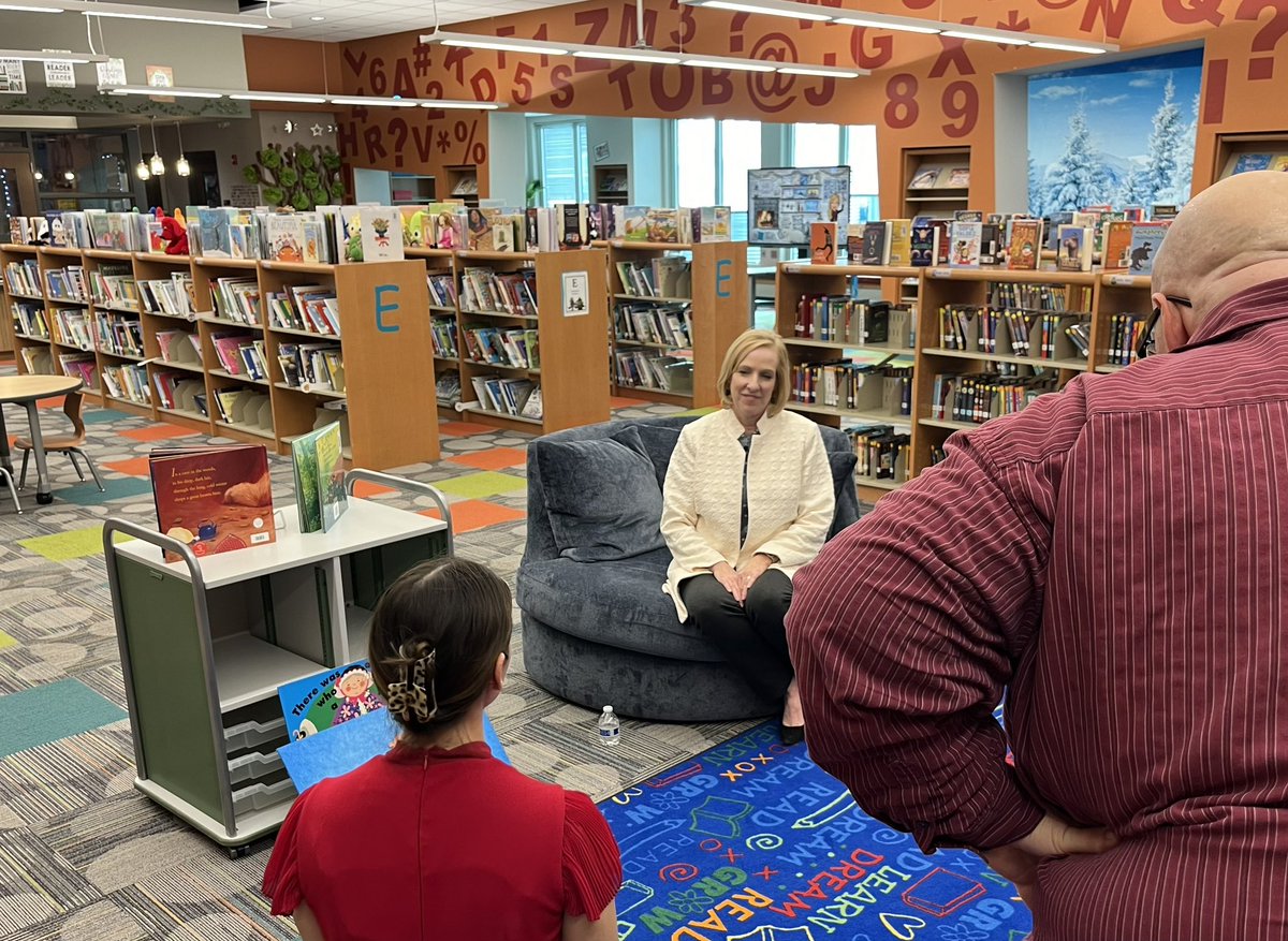 HippoNationSupt's tweet photo. Thank you @fox7austin @LaurenonFox7 for highlighting our new @HuttoISD Teacher Apprenticeship Program. We are proud to offer a pathway to educate and build the teachers of tomorrow. We will provide FREE TUITION. Learn more ➡️ https://t.co/iDhED6jO9X https://t.co/QCu8sVw4ep