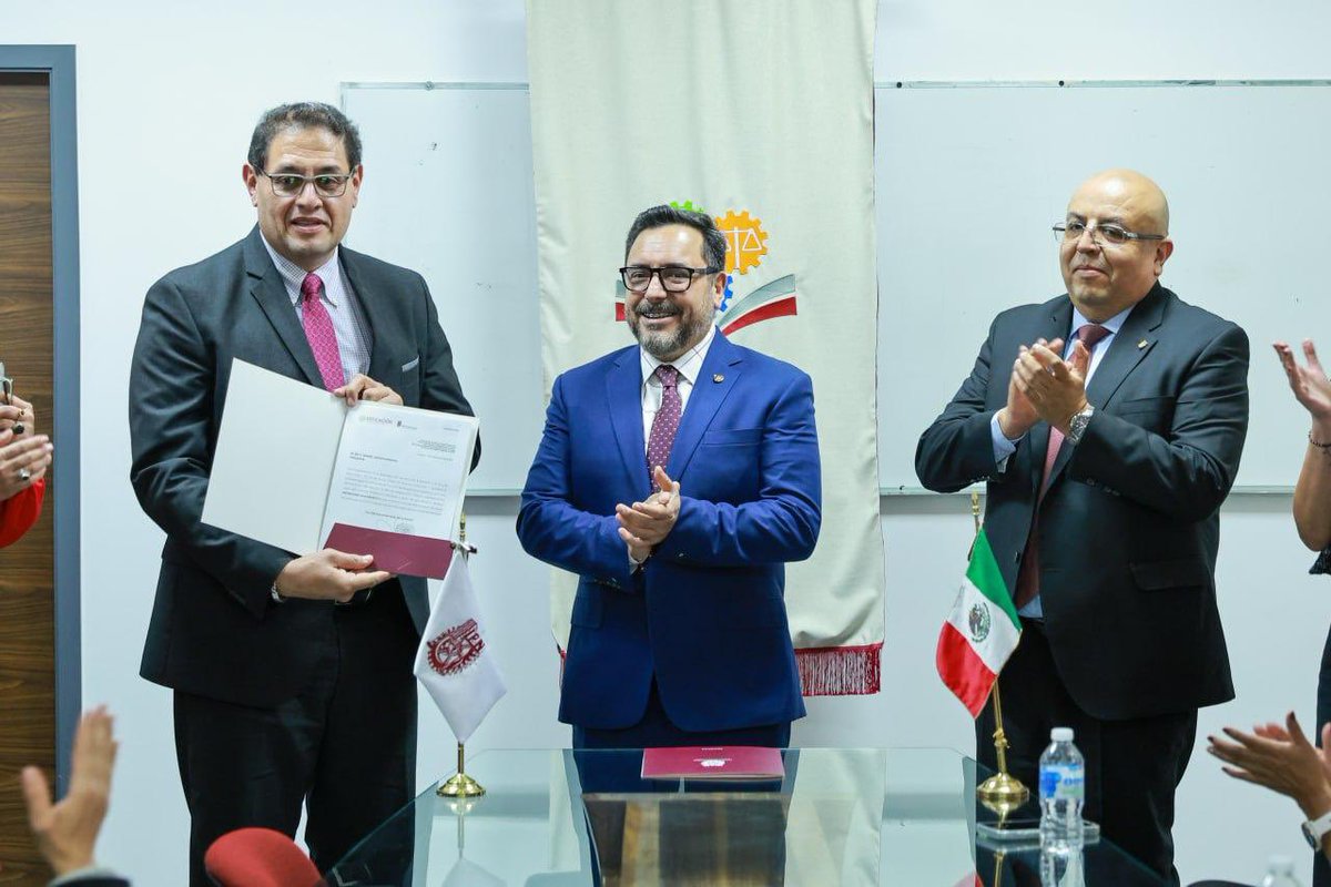 Con la encomienda de escuchar las ideas, inquietudes y propuestas de la comunidad politécnica para trabajar de su mano y continuar desarrollando programas con la mayor calidad educativa, el director general del IPN, Arturo Reyes Sandoval, designó hoy al maestro Ismael Jaidar