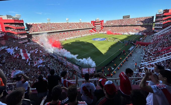 Boca de visitante // River de visitante