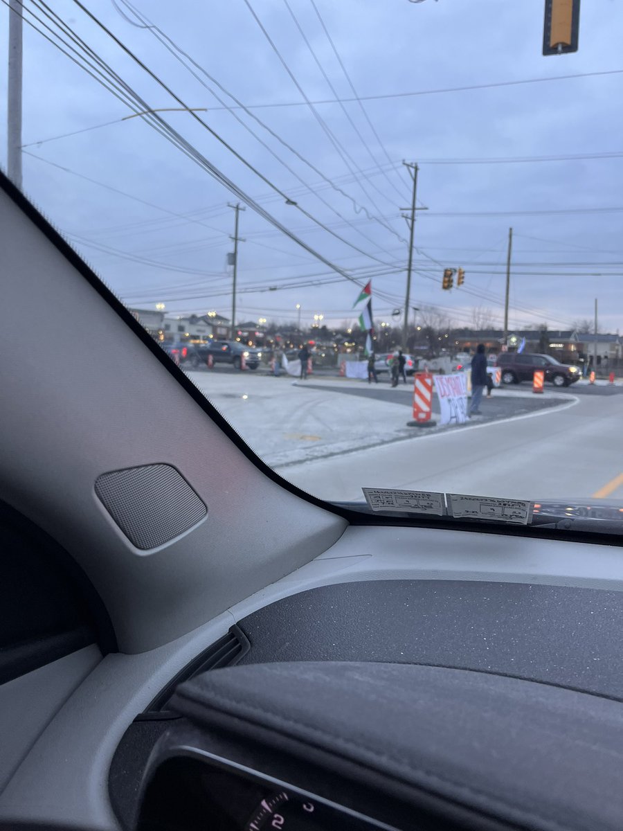 Ok Montgomery County Pa , intersection 202 and Skippack Pike . They are out here blocking traffic 🤬🤬