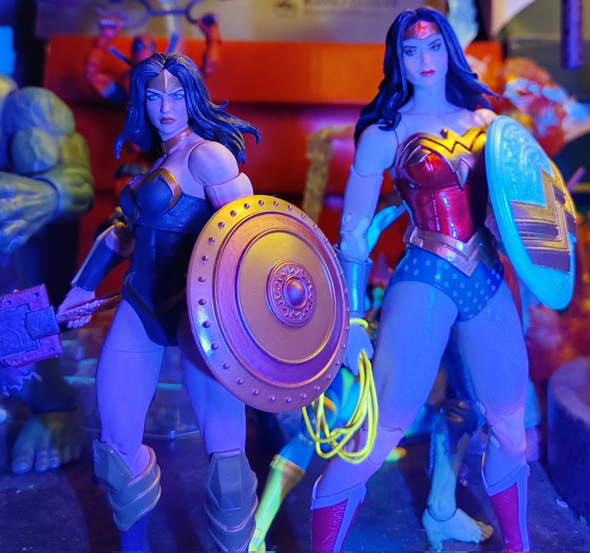 Bigs821's tweet photo. The Wonder Women! Both have the pluses and minuses! Had to fill the McFarlane Wonder Woman Head to get it up the shoulders some. #Wonderwoman #powerprincess #mcfarlanetoys #marvellegends https://t.co/S8ZJ8GoI2K