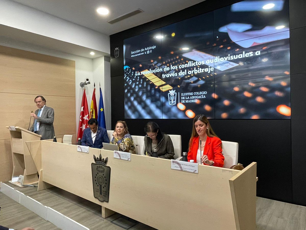 CINEMALAW_'s tweet photo. 🔴Jornada sobre #Arbitraje y #DerechoAudiovisual en @icam_es presentada por @NachoMonedero en la que ha participado como ponente @MercedesdeParad , CEO de @letradoxabogado y @CINEMALAW_ ; 

@Paulino_Cuevas  de @SpainFilm y @MarisaCastelo 
Moderado por Leonor A. y Nazareth Romero https://t.co/rZF5iYvLIA