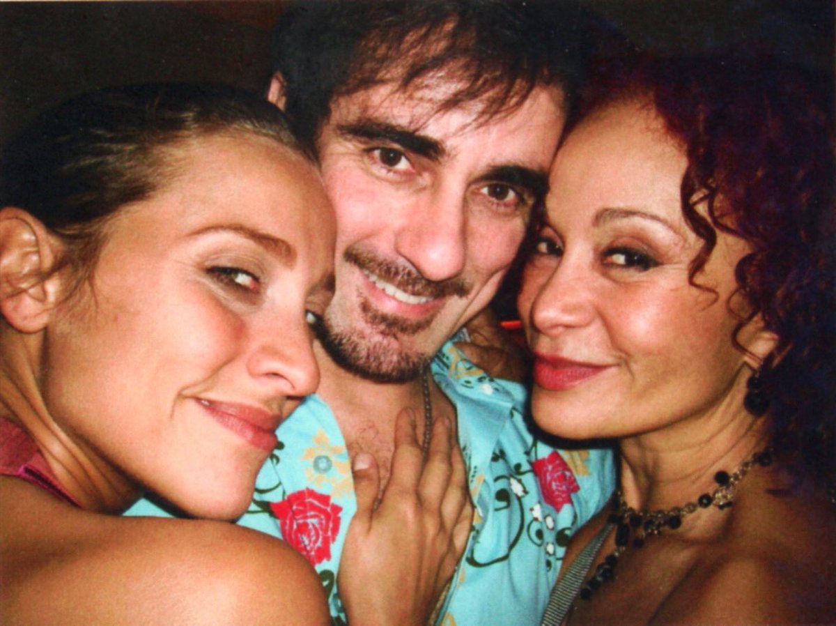 SeveralSounds's tweet image. #tbt Lembrança de dias felizes 1 - meu aniversário em 2005. 🎶🎶🎶 @GabiToulier #TaniaAlves #ThroughBackThursday