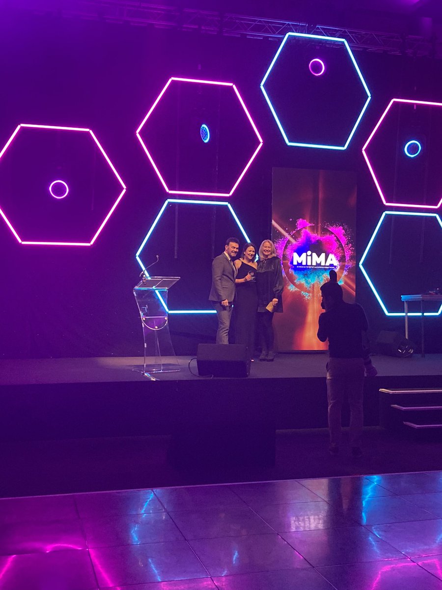 future-pro tweet media