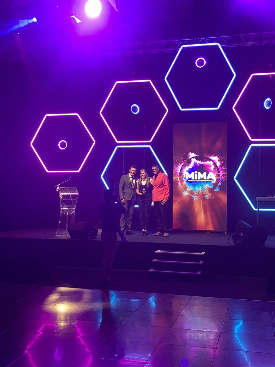 future-pro tweet media