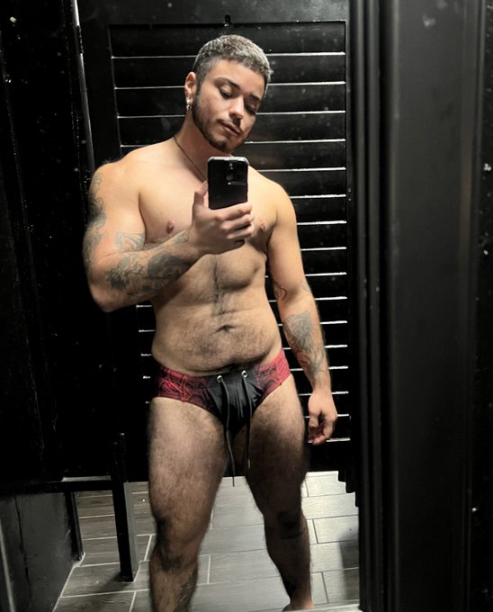 Watch Apollo Moon🏳️‍⚧️'s leaked NSFW photo on TwXstars