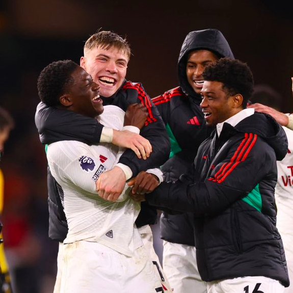 UtdDistrict's tweet photo. 🎙️ | Rasmus Højlund on Kobbie Mainoo:

"All the lads were speaking about him [when I first joined], saying he's a generational talent." ✨

[TNT] https://t.co/JSGFupmQ4O