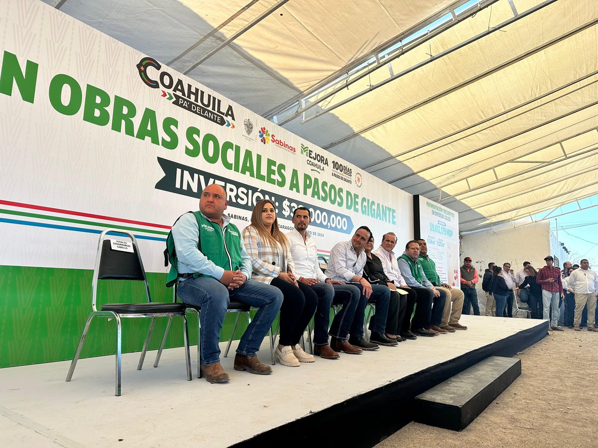 En el arranque de pavimentación y recarpeteo en #Sabinas. Con Obras Sociales a Pasos de Gigante. #CoahuilaPaDelante #100DíasPaDelante #APasosDeGigante #MejoraCoahuila