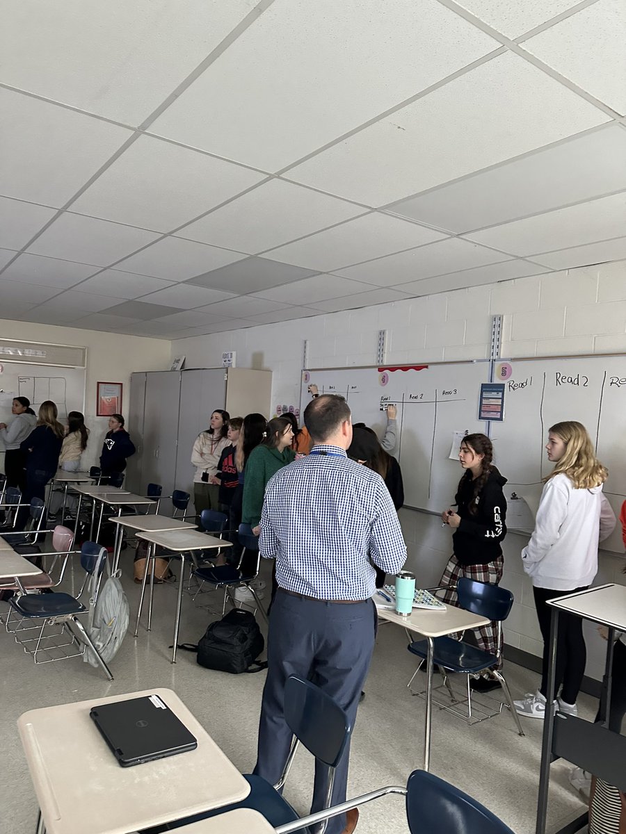 Tom Curry tweet media