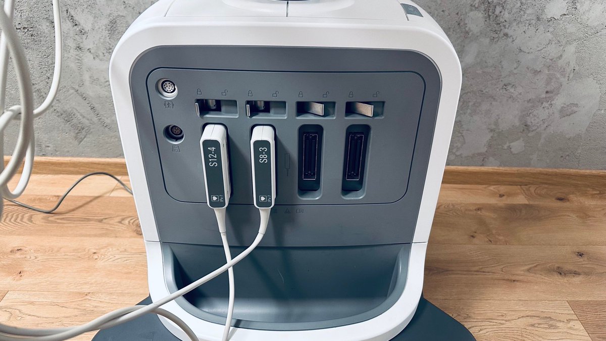 Amigo_Intl's tweet photo. #processing 
Available on May 2024 🙏 

PHILIPS Affinity 70 C ultrasound system
Year of manufacture: 2015
Software version 7
Two cardio transducers: S8-3 (for adult) / S12-4 (for children) https://t.co/54yYYW8b3J