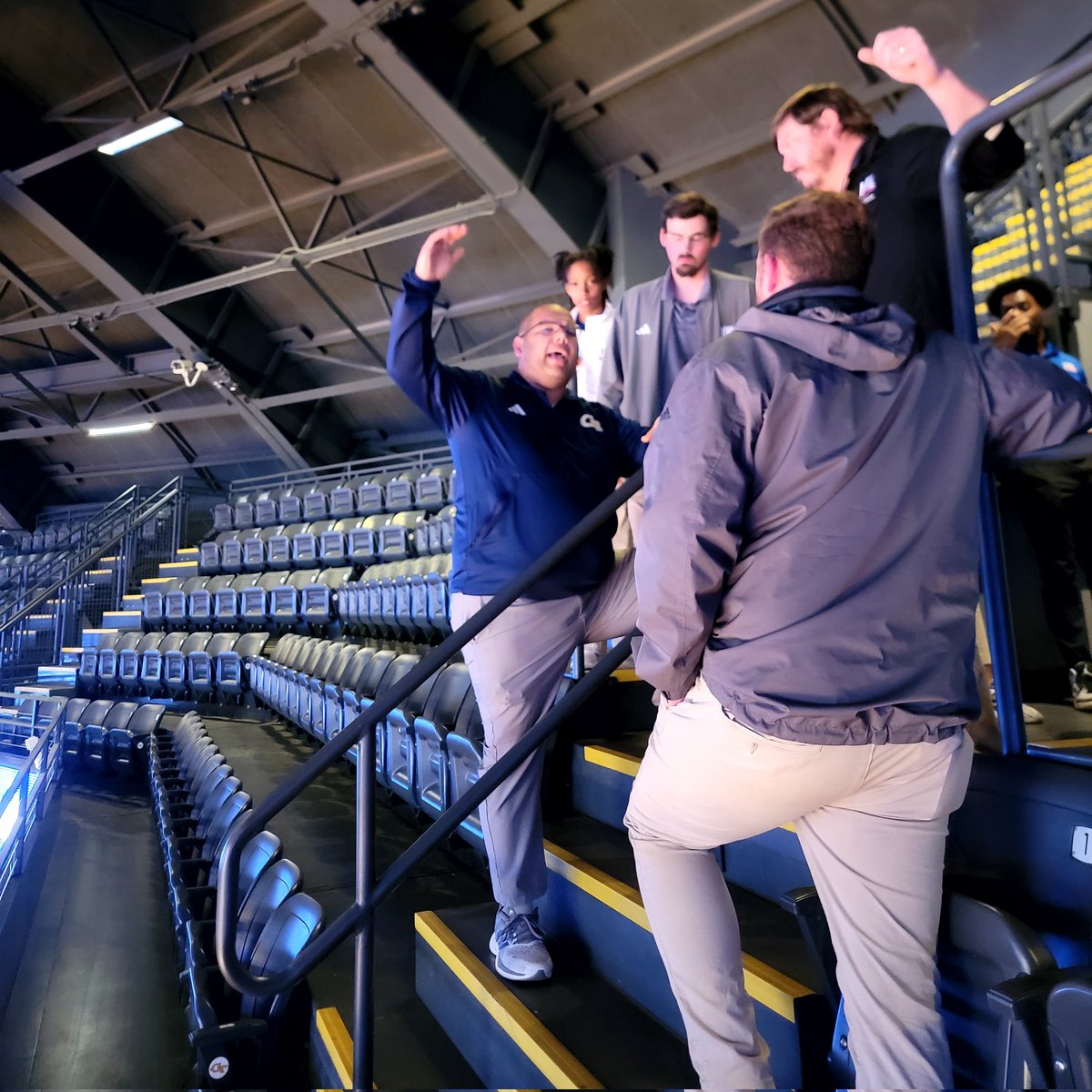 RealJCarmichael's tweet photo. Field trip for our @uwgathletics Communication and Facilities & Events staff tonight at @GTWBB.
Special thanks to the one and only @jdub2006 for the educational opportunity. Rockstar!
#WeLearnTogether
#WeRunTogether https://t.co/1kOJ5IpLnW