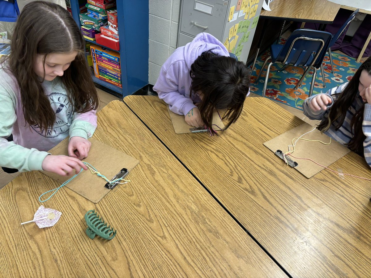 MissOBrienENL's tweet photo. Building friendships and bracelets after school! And yes there were requests to listen to some Taylor Swift of course😅 https://t.co/Om2PcI0dmZ