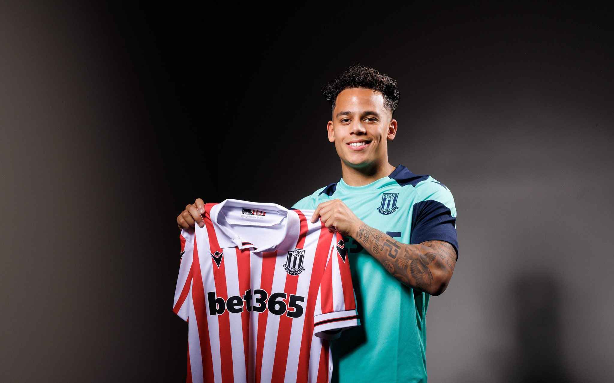 Proyek Naturalisasi 5 Pemain Timnas Indonesia Ini Terancam Gagal karena Ternyata juga Diincar Belanda, Skuad Asuhan Shin Tae Yong Itu …
            - galeri foto