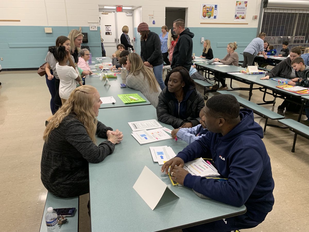 CalvertSchBus's tweet photo. Thank you to all the teachers and staff for a wonderful Family Literacy Night at Huntingtown Elementary!!!! https://t.co/3AEwFLAZE6