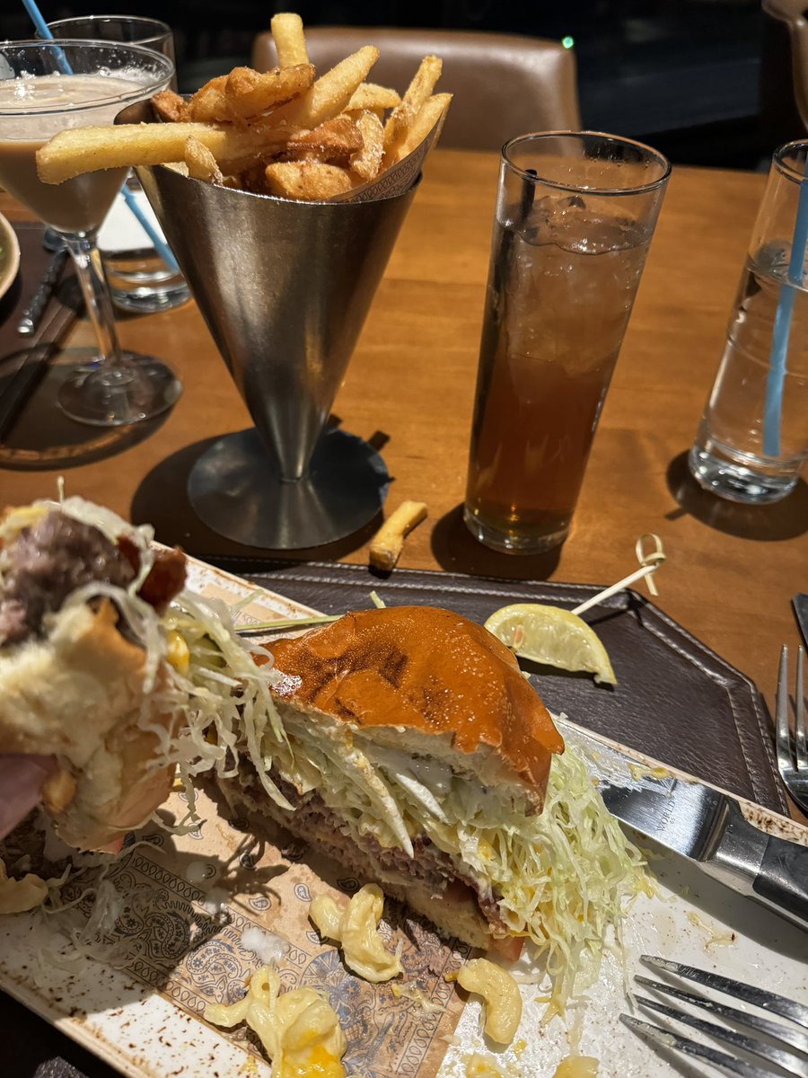 flamingobeaches's tweet photo. @GuyFieri @BallysAC dinner with wife yum at Gut Fieri’s chop house https://t.co/DKxU4NJiDC