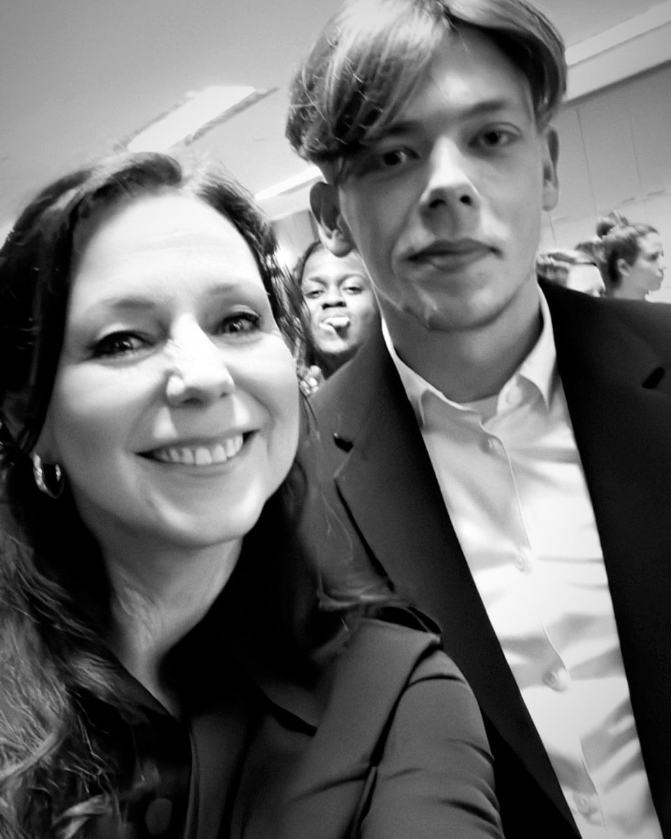 Robin heeft zijn diploma gehaald en ik ben zo trots! ❤️
#zorgenvoormama