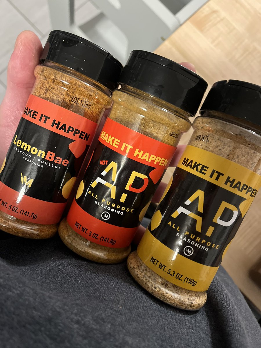 jeshiffman's tweet photo. Got the goods @MrMake1tHappen https://t.co/lAG51sx72Z