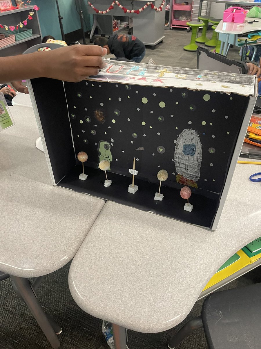 My sweet Owls hard at work on their solar system projects 💜🩵💚 <a href="/cfisdmcgown/">@cfisdmcgown</a>