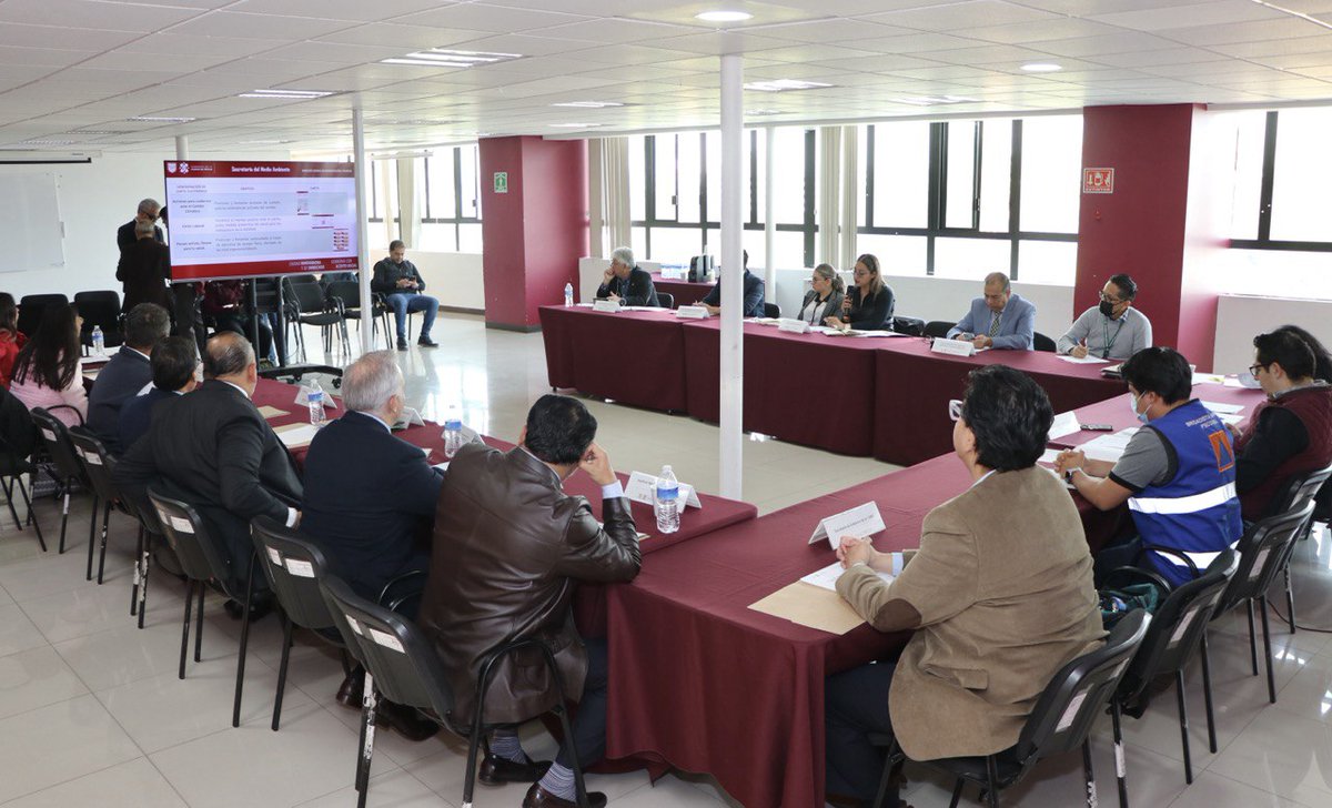 MichelCoronel5's tweet photo. Primera Sesión de la #CCSST #TrabajoEnLaCiudad donde la @CROC_Nacional esta presente. https://t.co/Y13z8AST6u