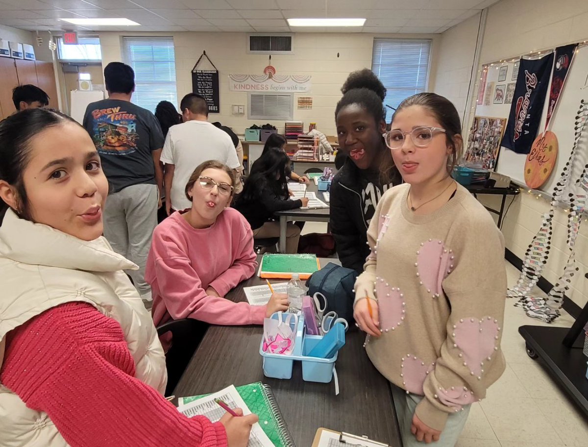 AMSkelkins's tweet photo. Determining what traits we have in Science as we study Genetics/Heredity!!🧬🧬
@AMSAggies https://t.co/EHUYzs1783