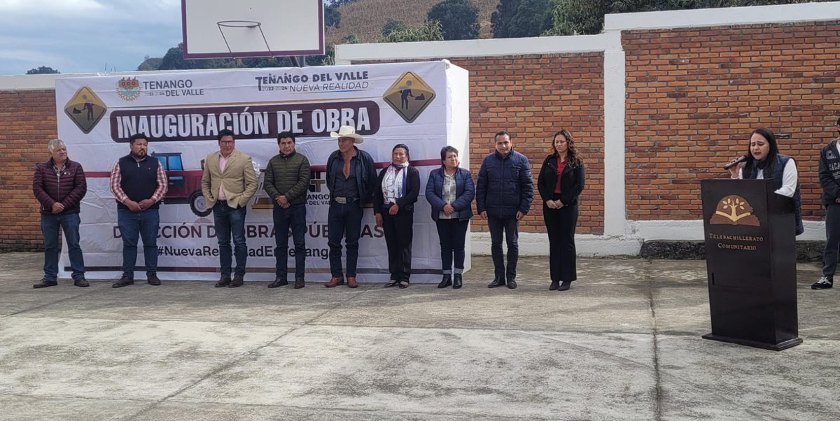 Edomex_TBC's tweet photo. ¡Iniciamos un nuevo semestre!
Nos reunimos para reconocer y agradecer la generosa donación de tres aulas educativas, módulos sanitarios y mobiliario que el Ayuntamiento de Tenango del Valle ha destinado a nuestra comunidad educativa.
¡Muchas gracias Contador Roberto Bautista! https://t.co/Vpfqmf5quH