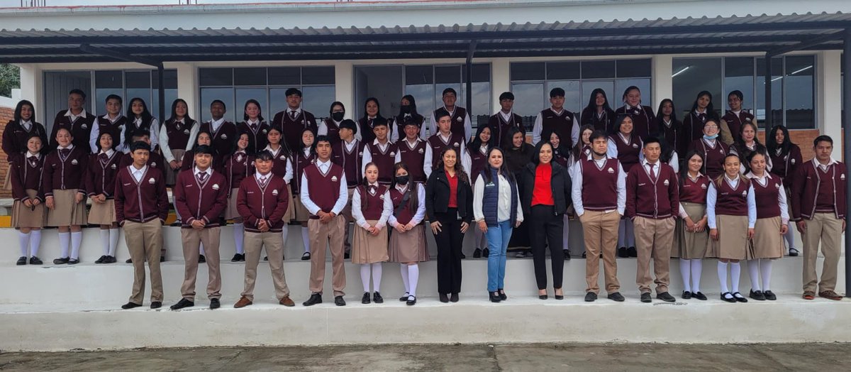 Edomex_TBC's tweet photo. ¡Iniciamos un nuevo semestre!
Nos reunimos para reconocer y agradecer la generosa donación de tres aulas educativas, módulos sanitarios y mobiliario que el Ayuntamiento de Tenango del Valle ha destinado a nuestra comunidad educativa.
¡Muchas gracias Contador Roberto Bautista! https://t.co/Vpfqmf5quH