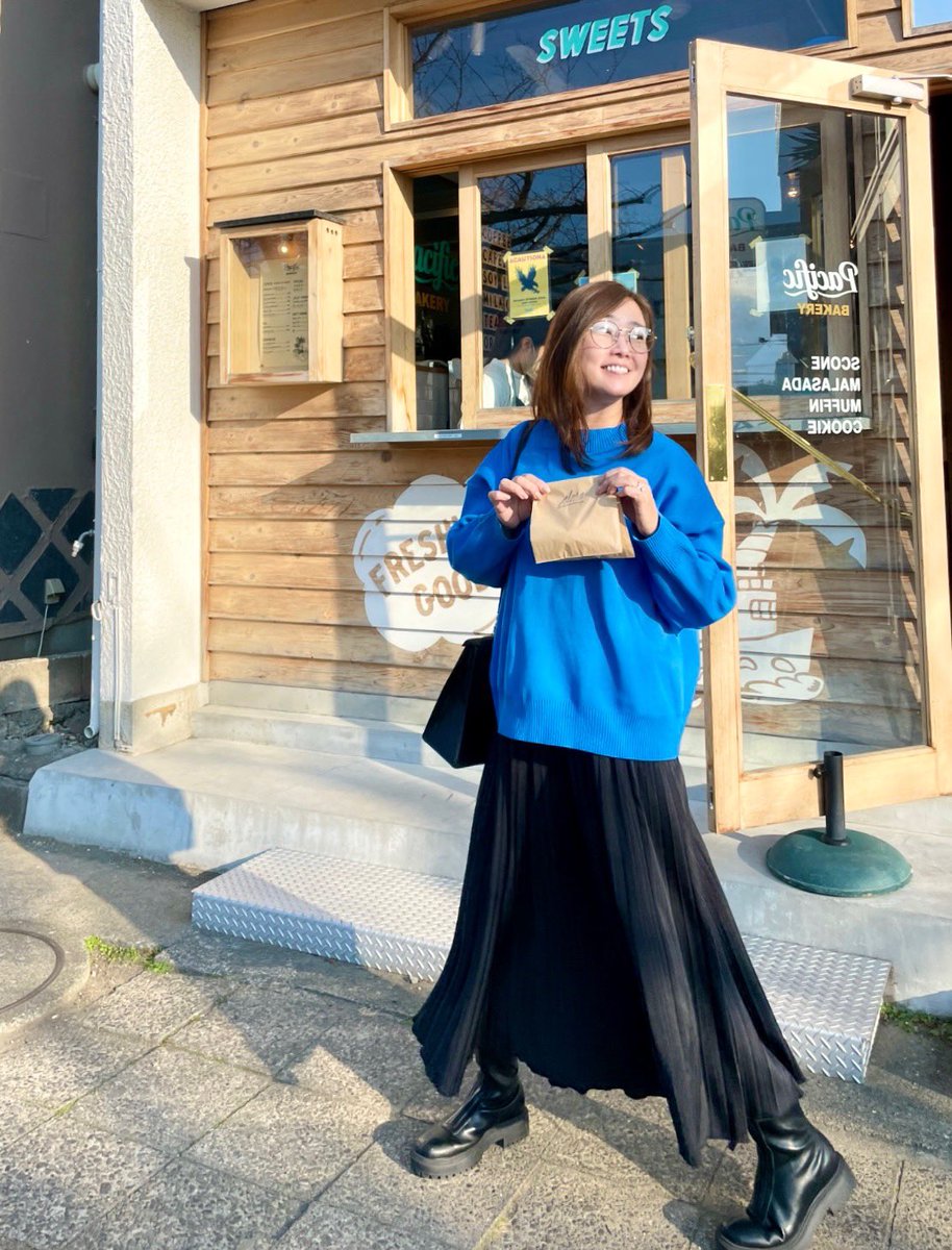 ai_yoshina29ga's tweet photo. おっはよ❤️
#大好物買って
#マラサダ
#pacificbakery
#七里ヶ浜 https://t.co/X6yYZvNhmR
