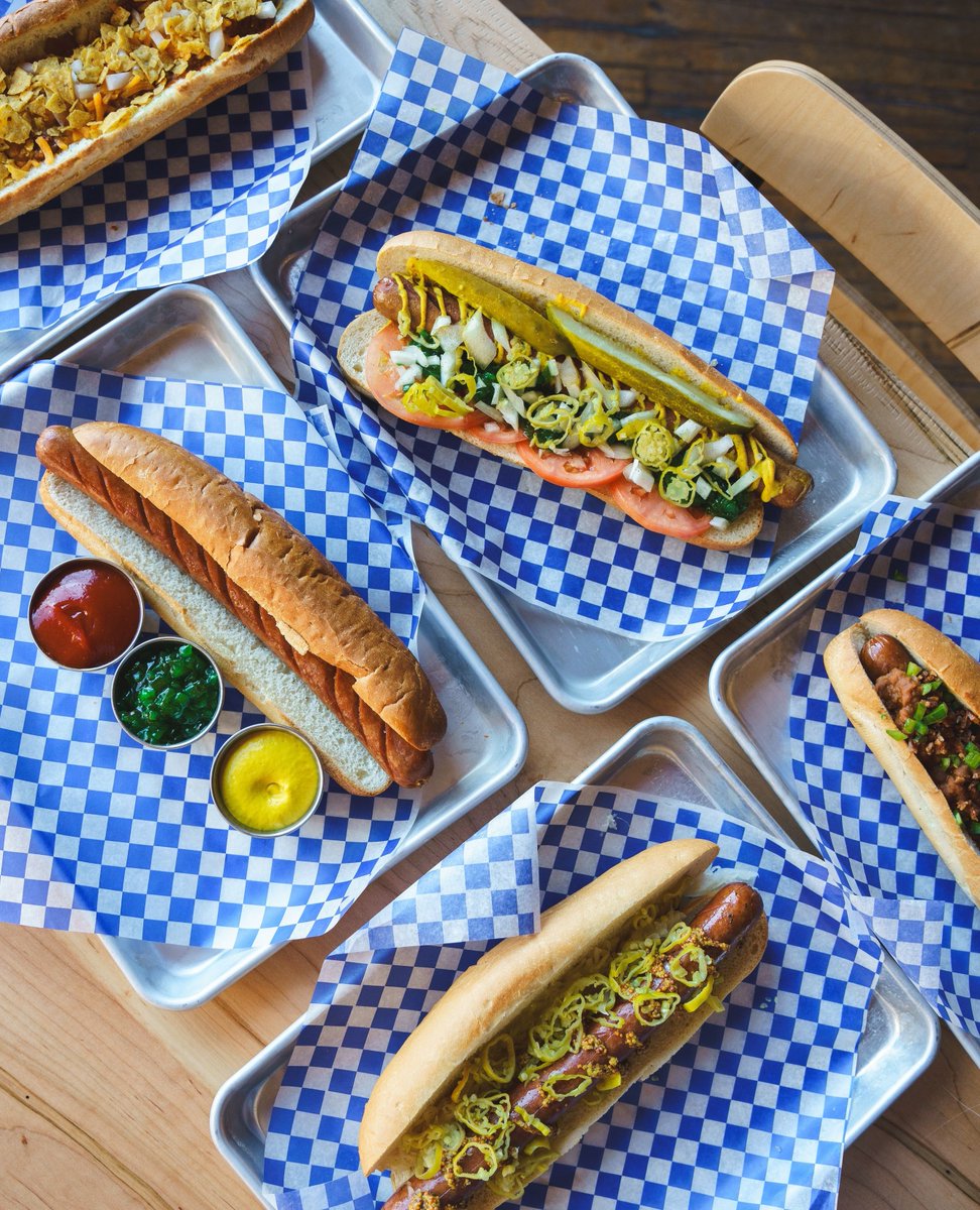 LFBrewery's tweet photo. Left Field Liberty Village GRAND OPENING and Leslieville FAN APPRECIATION WEEKEND 🎉 🎉

We have tons of fun planned for you at both locations all weekend long from daily live entertainment, Left Field Liberty Village Kitchen pop-ups at Wagstaff and $5 &amp; $8 pours all weekend!
⁠ https://t.co/61fEx8gXaA