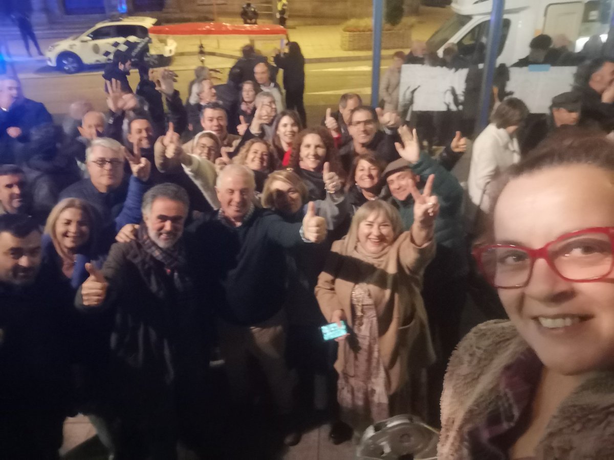 MargaSolino's tweet photo. Que empiece el baile💃💃💃
#EspazoComúnGaleguista
#Sementando
#PachiPresidente https://t.co/lm6bPxFOI0