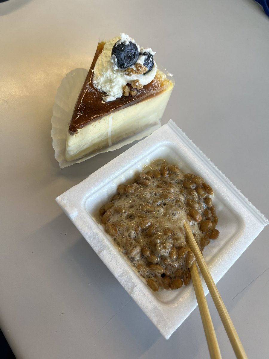 northtiger616's tweet photo. 白米ないからこれでいいや https://t.co/R0W5wuQ90a