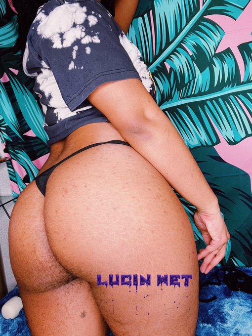 my bugs vs my butt https://t.co/kXCJhtUFea